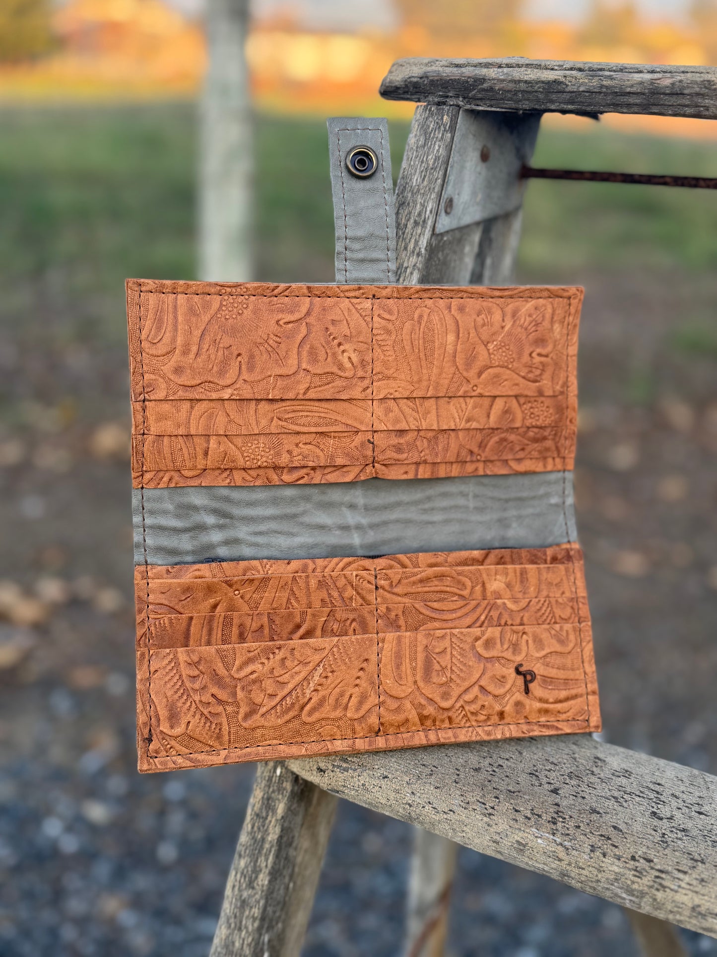 Women's Bifold Wallet - Turquoise