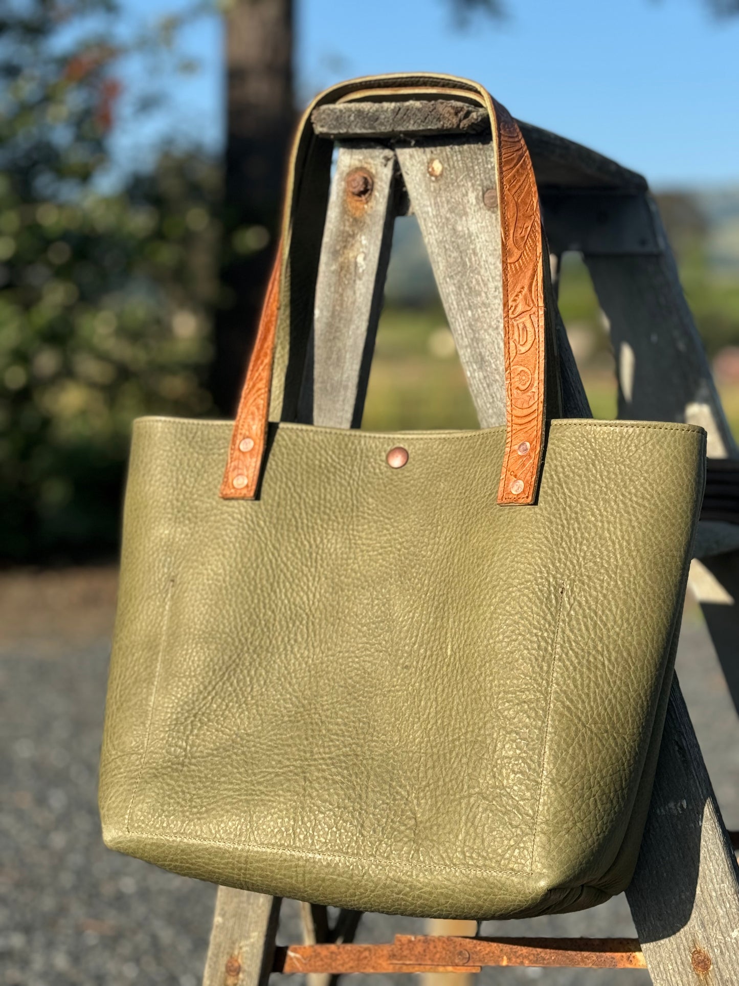 Bodega Bag- Green with floral embossed straps