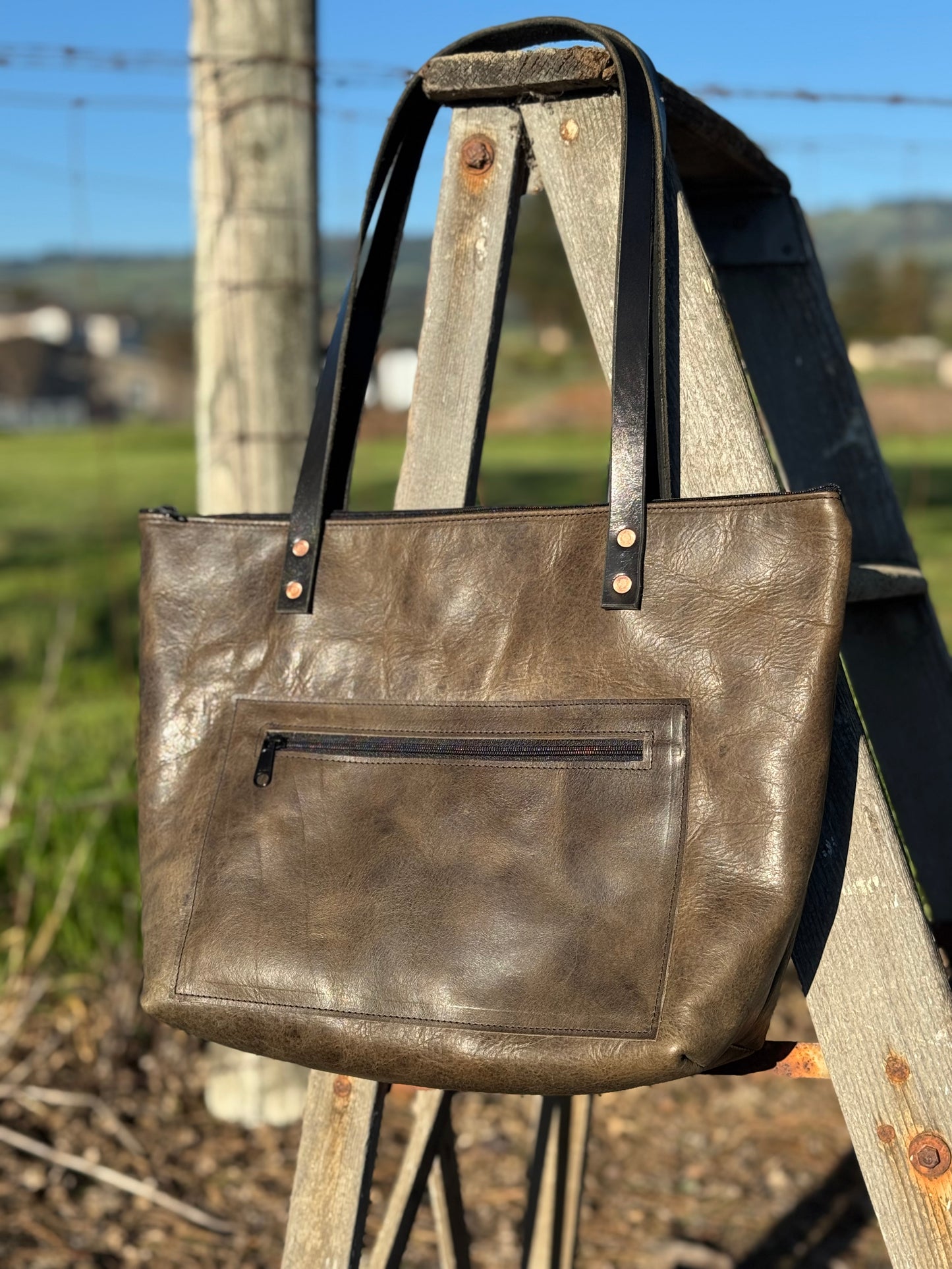 Bodega Bag with zipper