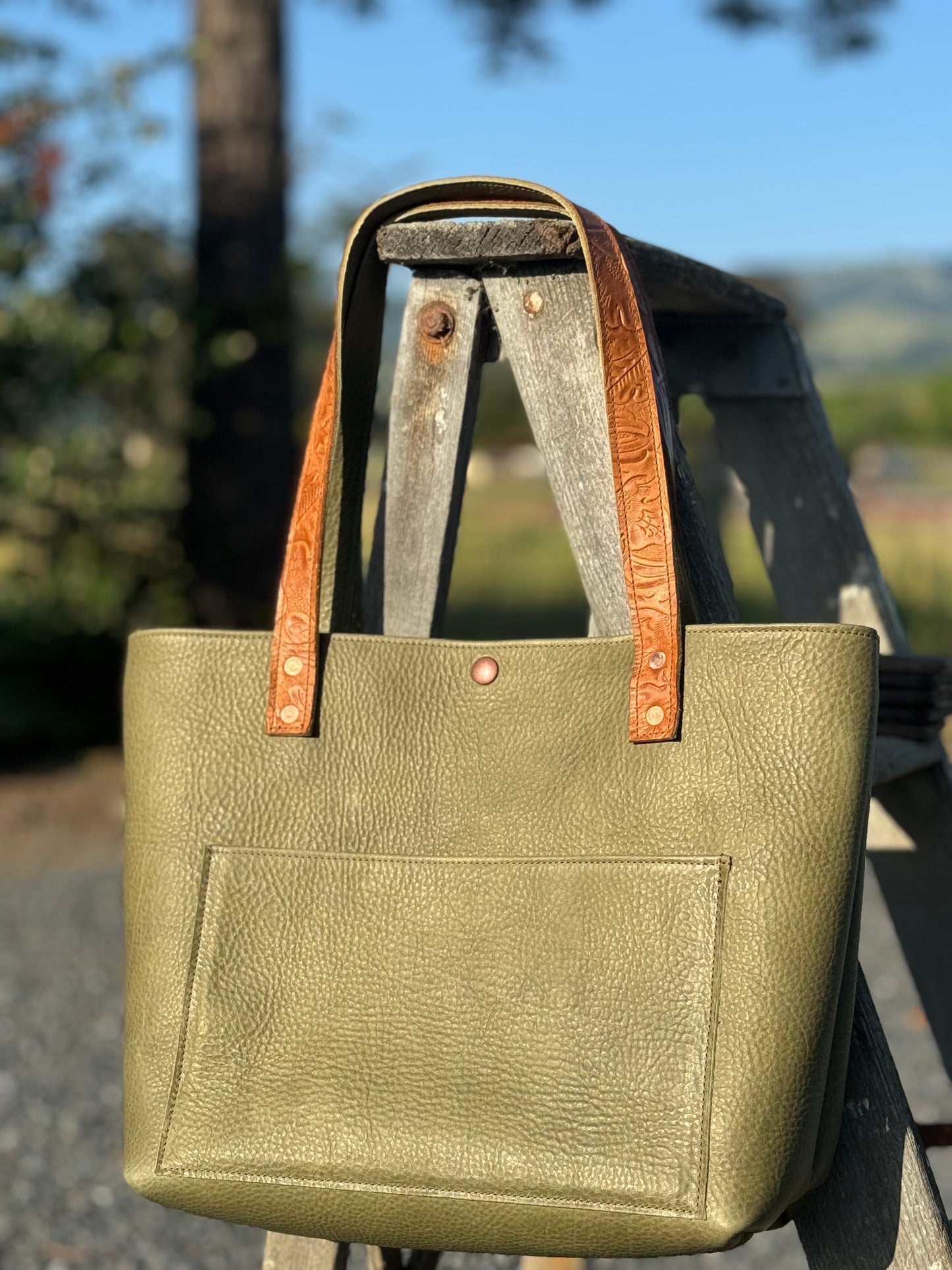 Bodega Bag- Green with floral embossed straps