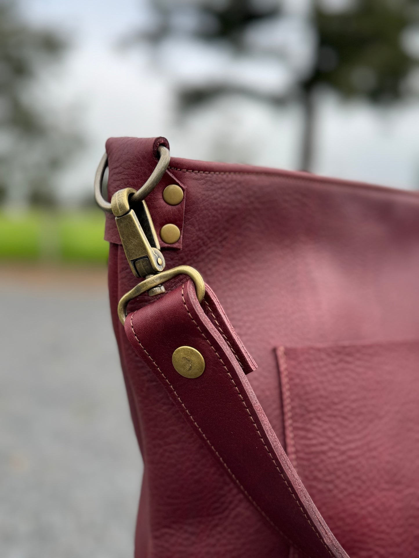 Penngrove Bag - Merlot with zipper closure